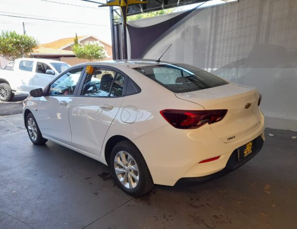 onix sedan LT - Imagem 3