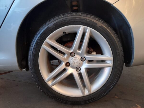 Peugeot 408 Allure - Imagem 11